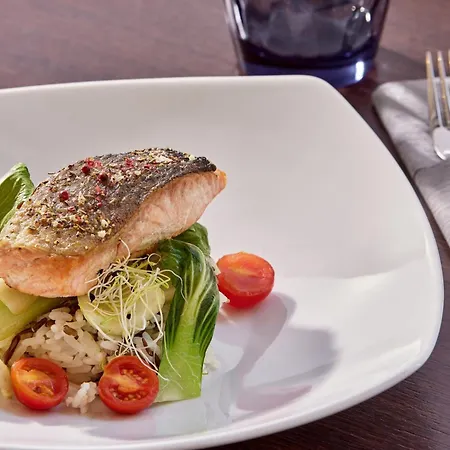 Sheraton Pelikan מלון