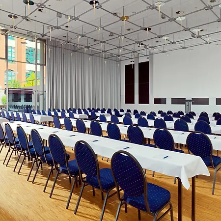 מלון Sheraton Pelikan הנובר