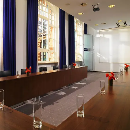 Sheraton Pelikan מלון הנובר