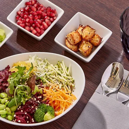 מלון Sheraton Pelikan