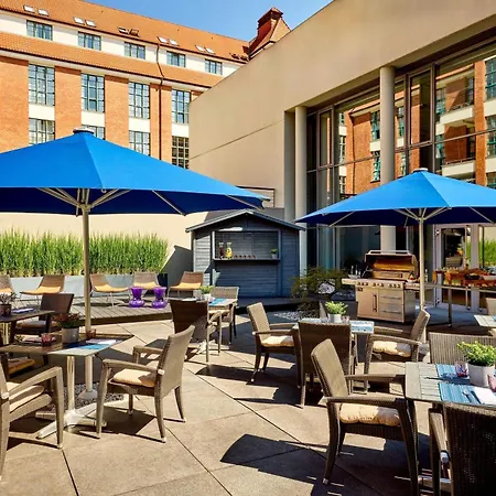 Sheraton Pelikan מלון 4*