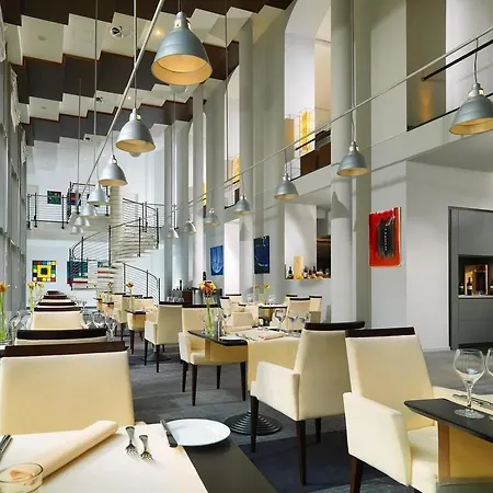 Sheraton Pelikan מלון