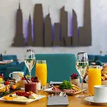 Sheraton Pelikan Hotell 4*