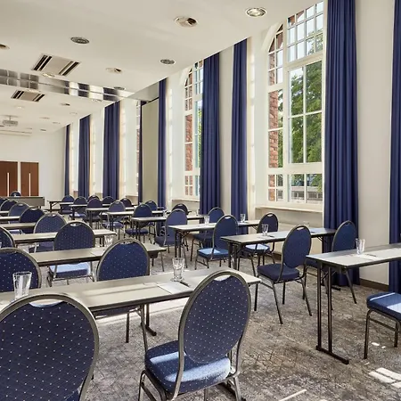 Ξενοδοχείο Sheraton Pelikan 4*