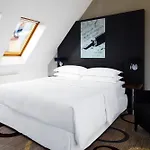Hotel Sheraton Pelikan 4*